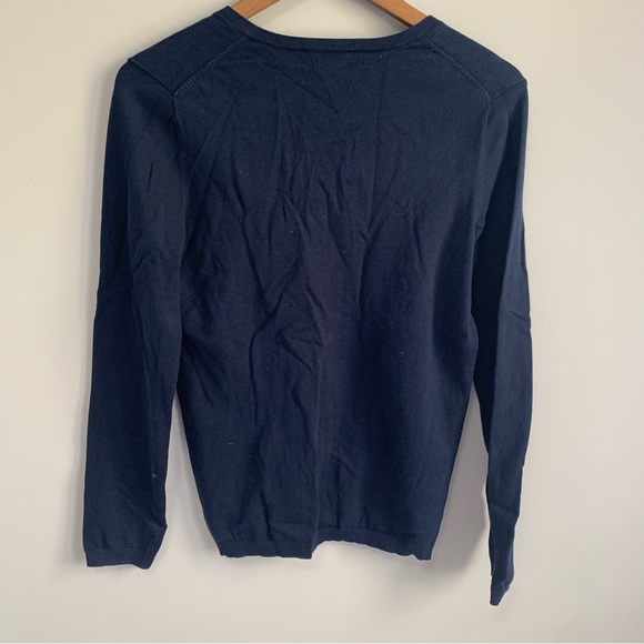 ✨2/20✨ Tommy Hilfiger Navy V Neck Sweater - Picture 2 of 5